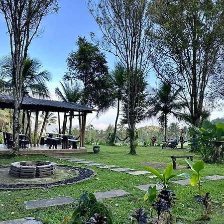 Hotel Da'Kayu Glamping